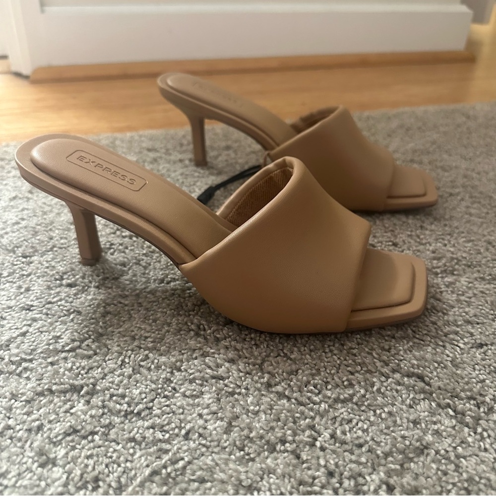 NWT - Express Kitten Heels